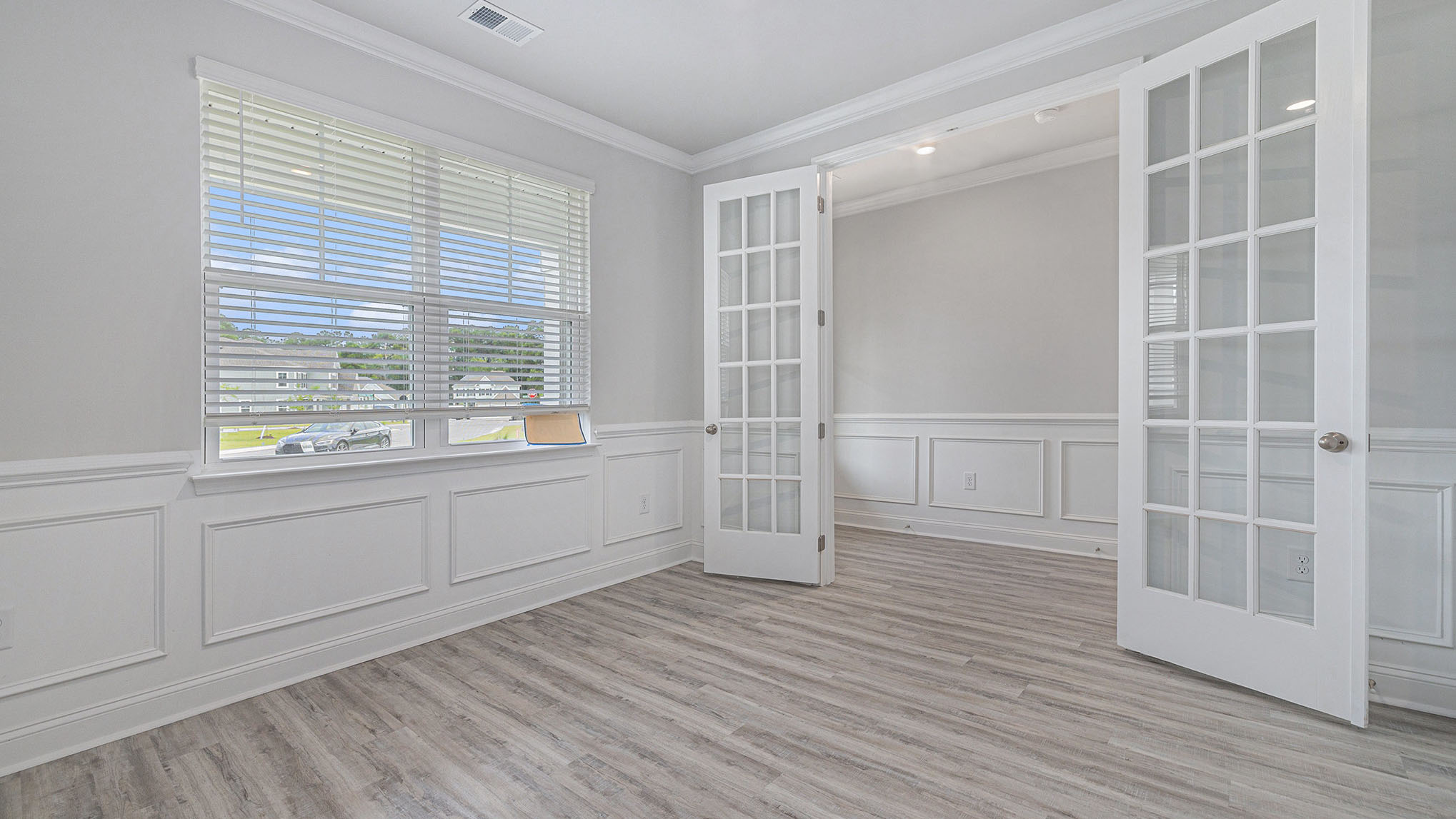 flex room with french doors