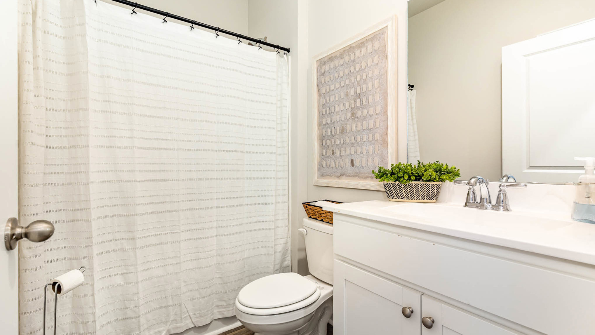 secondary bath with tub shower