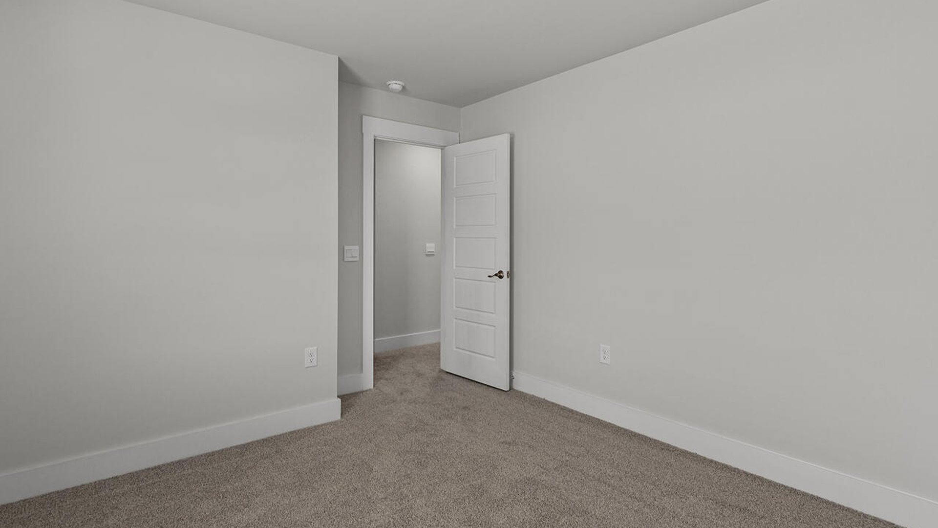 Upstairs, you will find three bedrooms,2 full bathrooms, bonus room and a loft. In every bedroom you’ll have carpeted floors and a closet in each room.