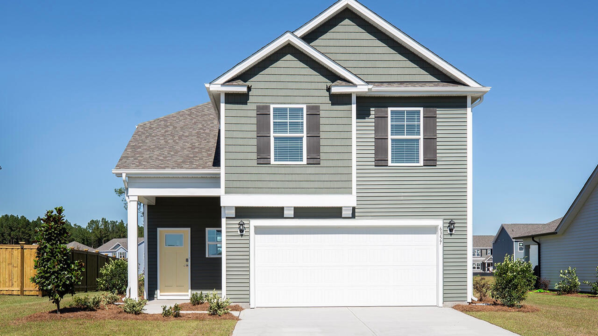 Inside this 5 bedroom, 3.5 bathroom home with loft, you’ll find 2,583 square feet of comfortable living.