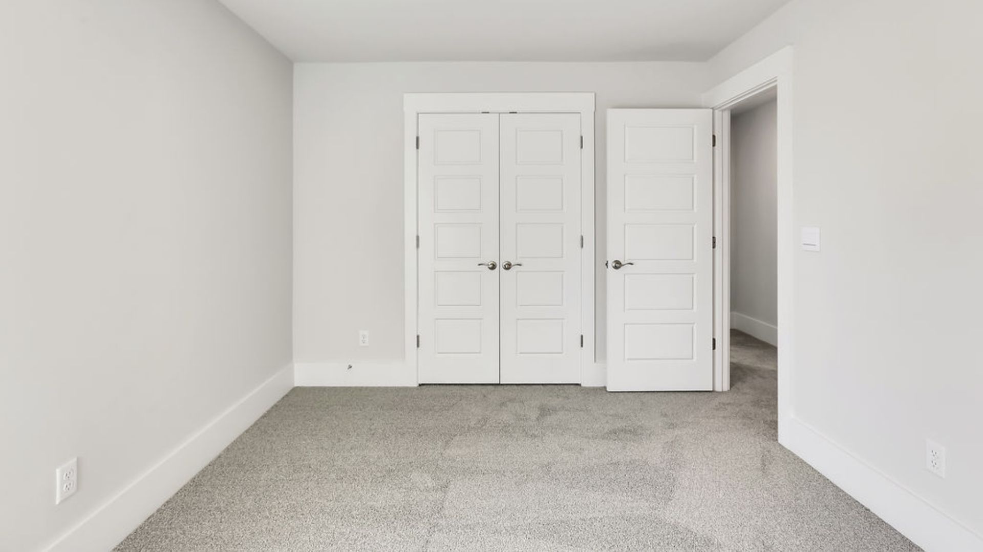 Upstairs, you will find three bedrooms, 2 baths, a large bonus room and loft. In every bedroom you’ll have vinyl floors and a closet in each room. Whether these rooms become bedrooms,