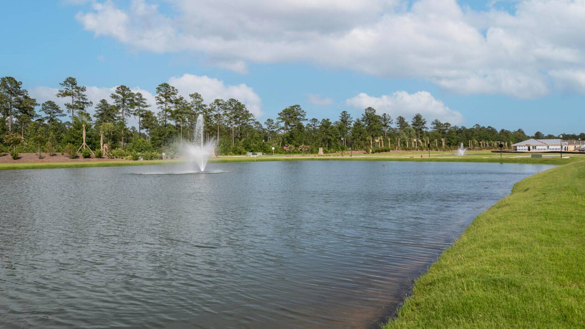 Homeowners will enjoy the future Amenity Center that will include a resort-style pool, clubhouse with kitchen, playground, pickleball courts, fire pit, and pocket park