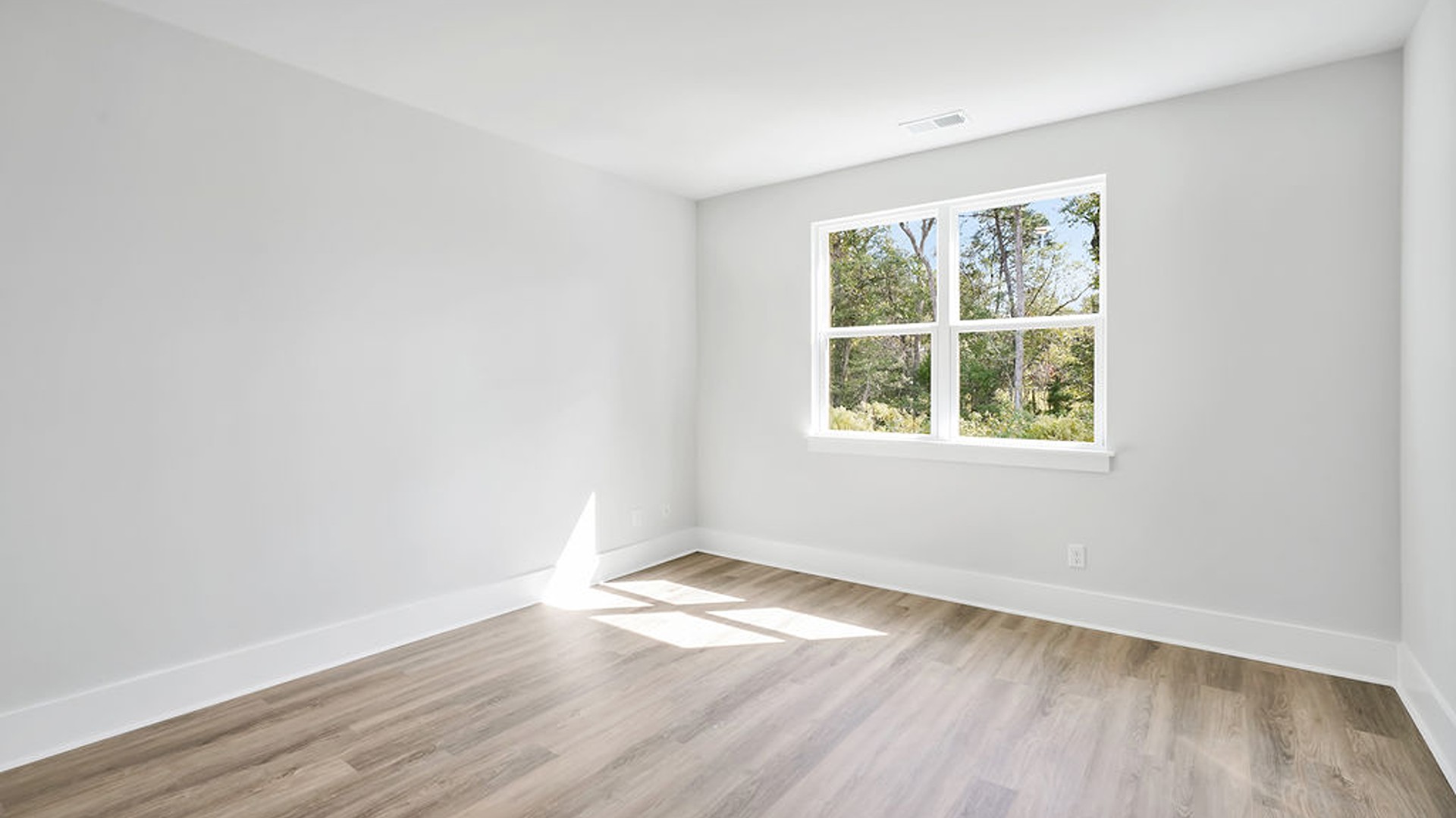 The Bradford is a versatile plan with an open concept kitchen, living, and dining area! The kitchen comes finished with beautiful granite countertops, stainless steel appliances, single-bowl sink