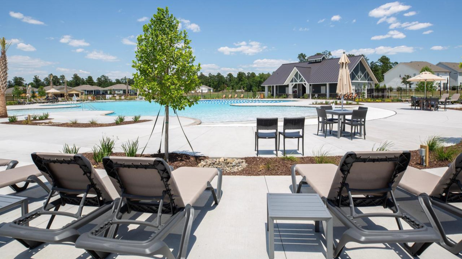 Homeowners will enjoy the future Amenity Center that will include a resort-style pool, clubhouse with kitchen, playground, pickleball courts, fire pit, and pocket park