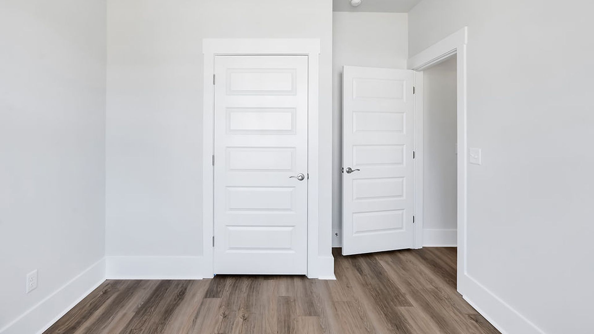 An additional 3 bedrooms with bathroom. In every bedroom you’ll have carpeted floors and a closet in each room. Whether these rooms become bedrooms, office spaces, or other bonus rooms, there is sure to be comfort.