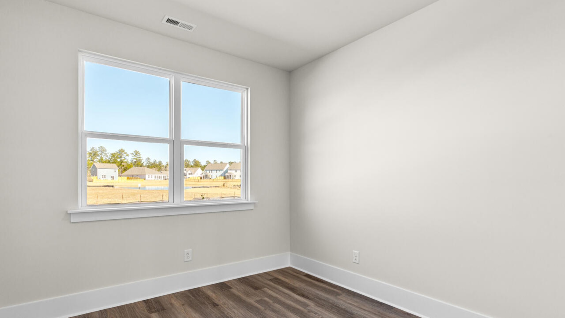 An additional 2 bedrooms with bathroom. In every bedroom you’ll have carpeted floors and a closet in each room.
