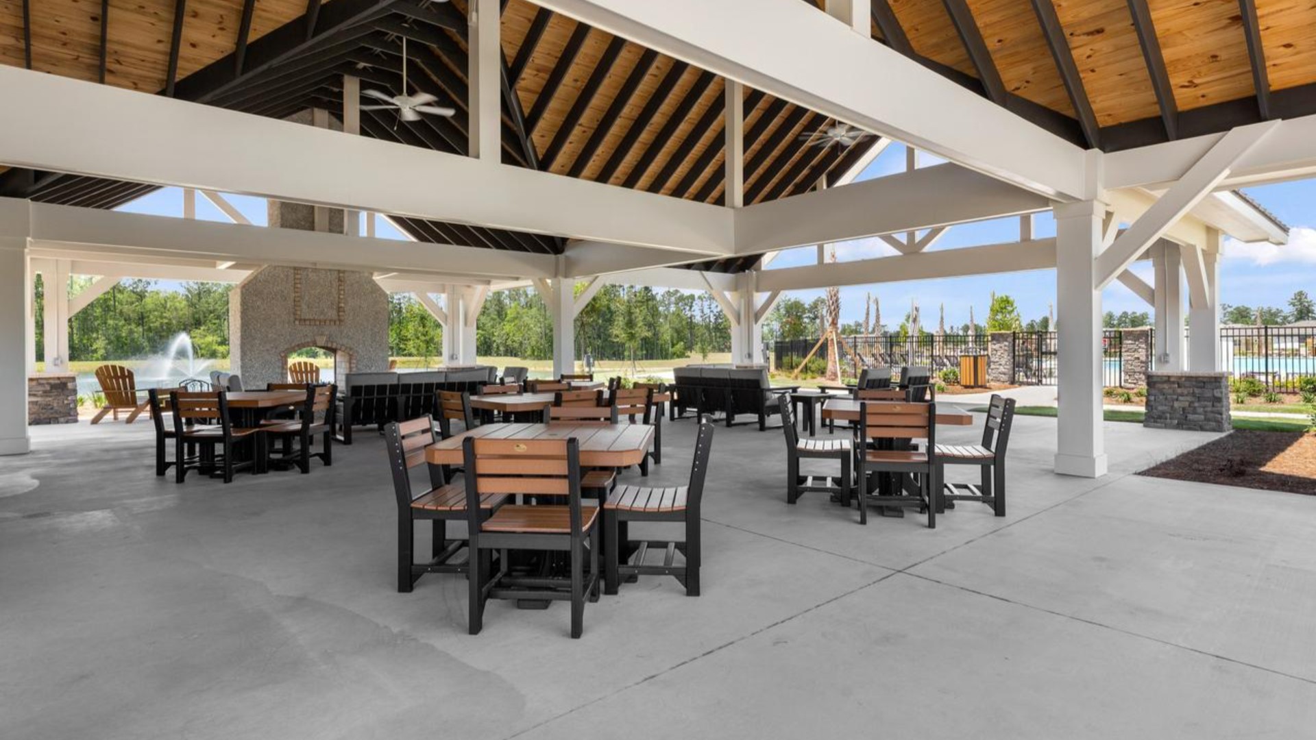 Homeowners will enjoy the future Amenity Center that will include a resort-style pool, clubhouse with kitchen, playground, pickleball courts, fire pit, and pocket park.