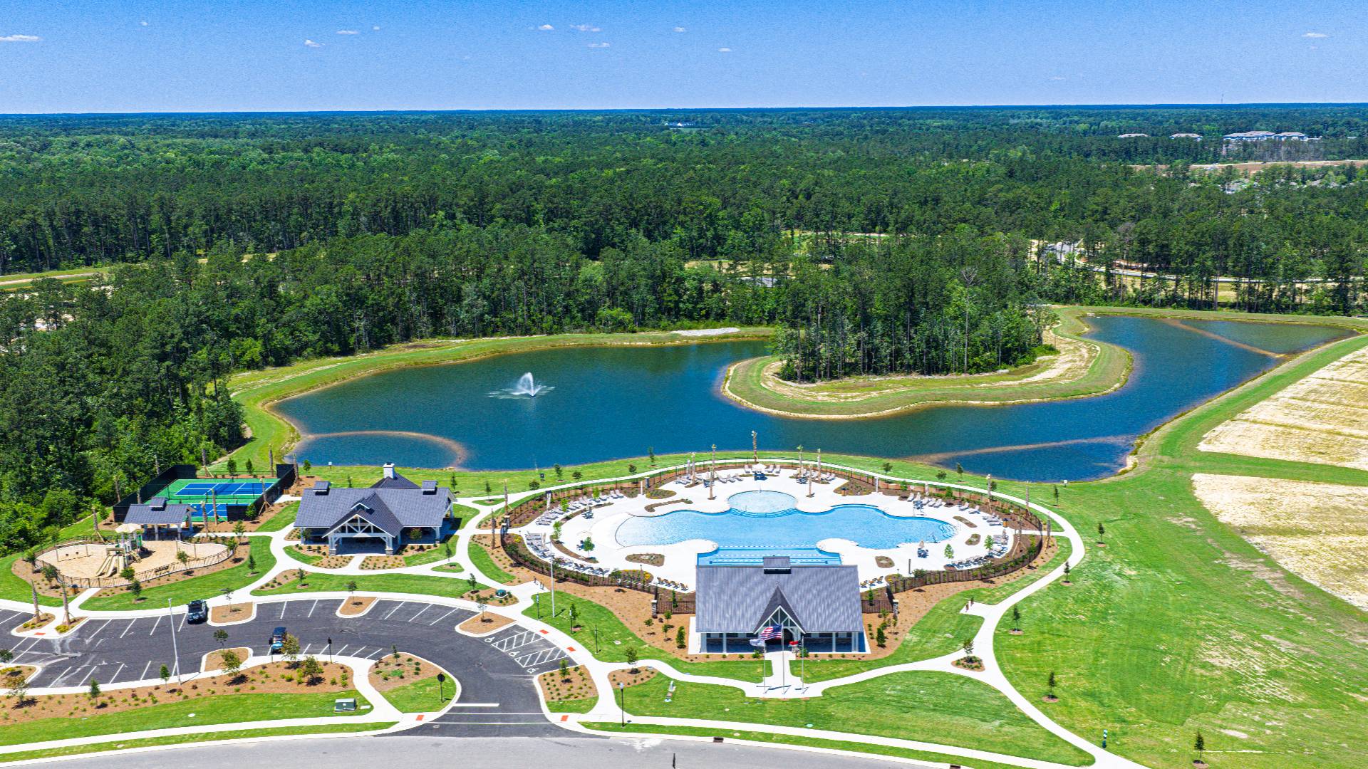 Homeowners will enjoy the future Amenity Center that will include a resort-style pool, clubhouse with kitchen, playground, pickleball courts, fire pit, and pocket park.