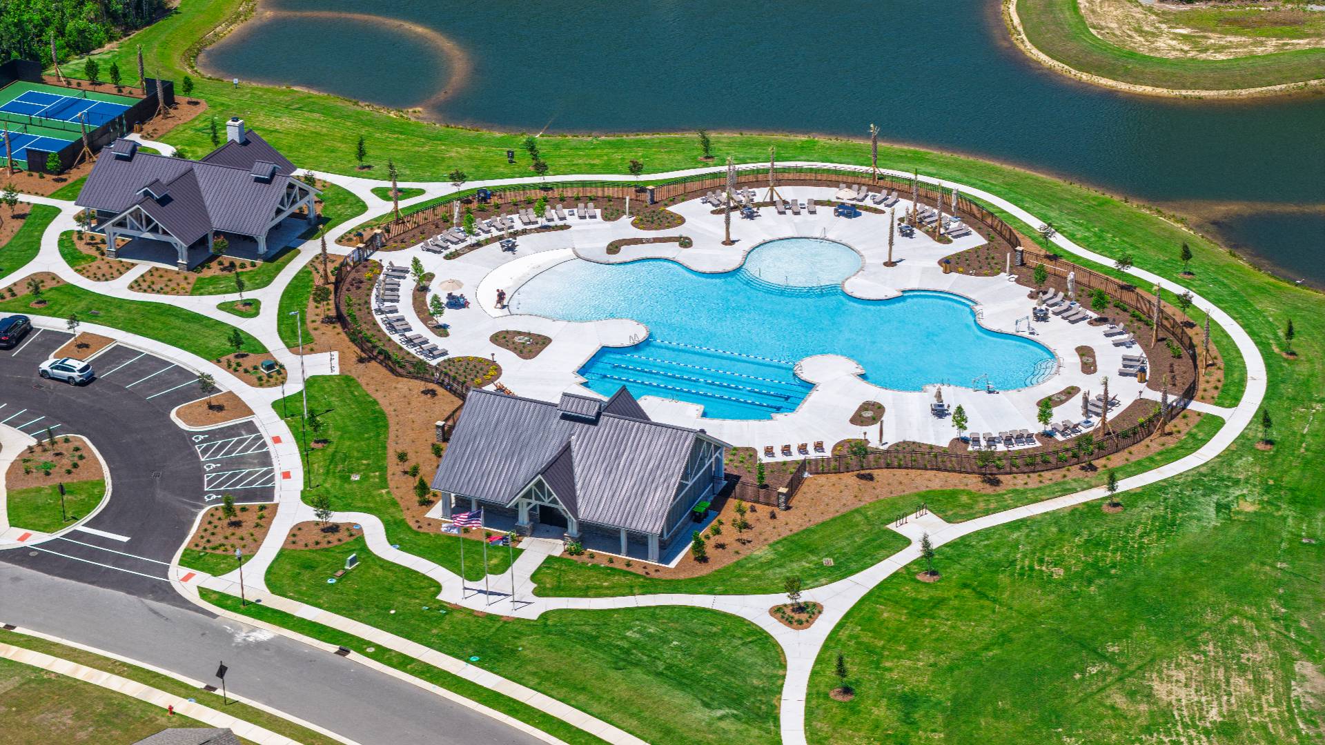 Homeowners will enjoy the future Amenity Center that will include a resort-style pool, clubhouse with kitchen, playground, pickleball courts, fire pit, and pocket park.