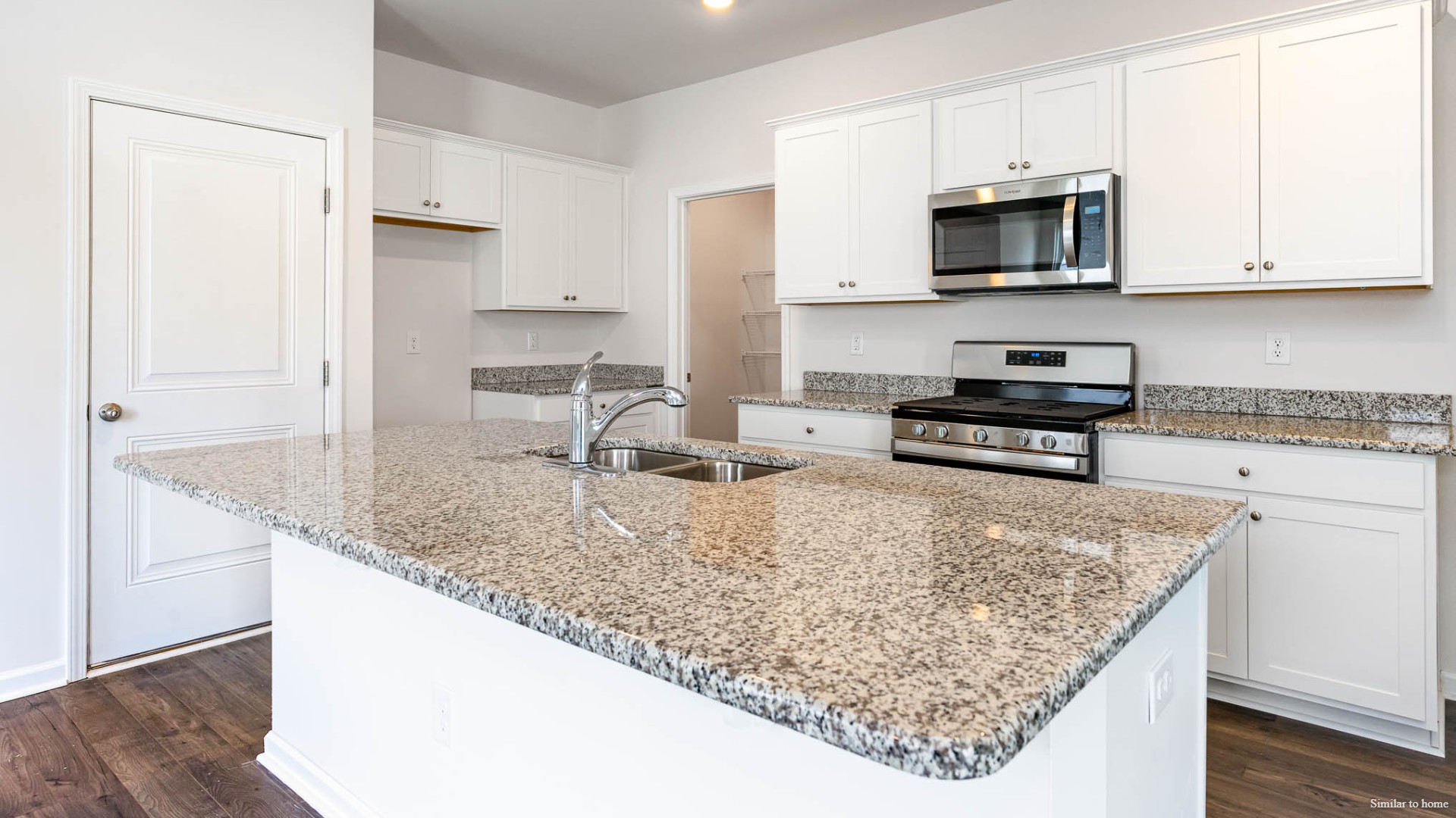 The Robie two-story floorplan features an open floor plan with a guest bedroom and full bathroom on the 1st floor and a large bonus/loft area upstairs right next to the en-suite with two additional bedrooms. You’ll find 2,362 square feet of comfortable living.