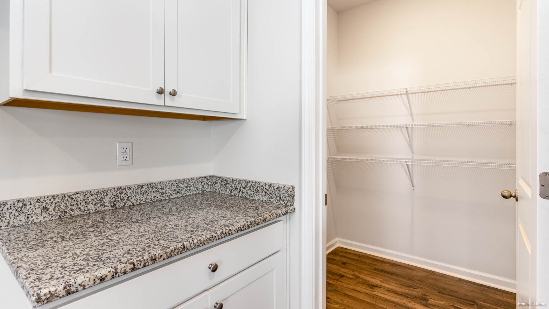 The Robie two-story floorplan features an open floor plan with a guest bedroom and full bathroom on the 1st floor and a large bonus/loft area upstairs right next to the en-suite with two additional bedrooms. You’ll find 2,362 square feet of comfortable living.