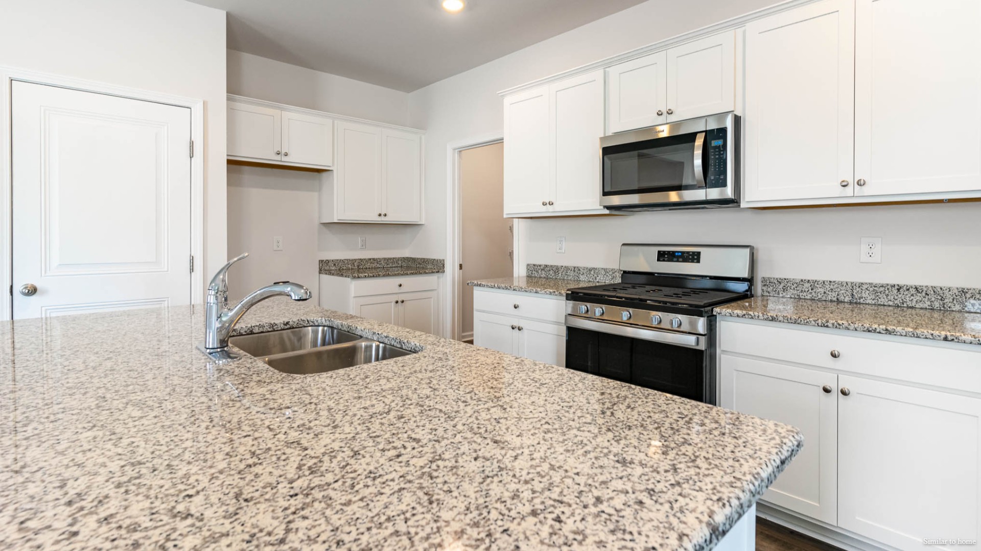 The Robie two-story floorplan features an open floor plan with a guest bedroom and full bathroom on the 1st floor and a large bonus/loft area upstairs right next to the en-suite with two additional bedrooms. You’ll find 2,362 square feet of comfortable living.