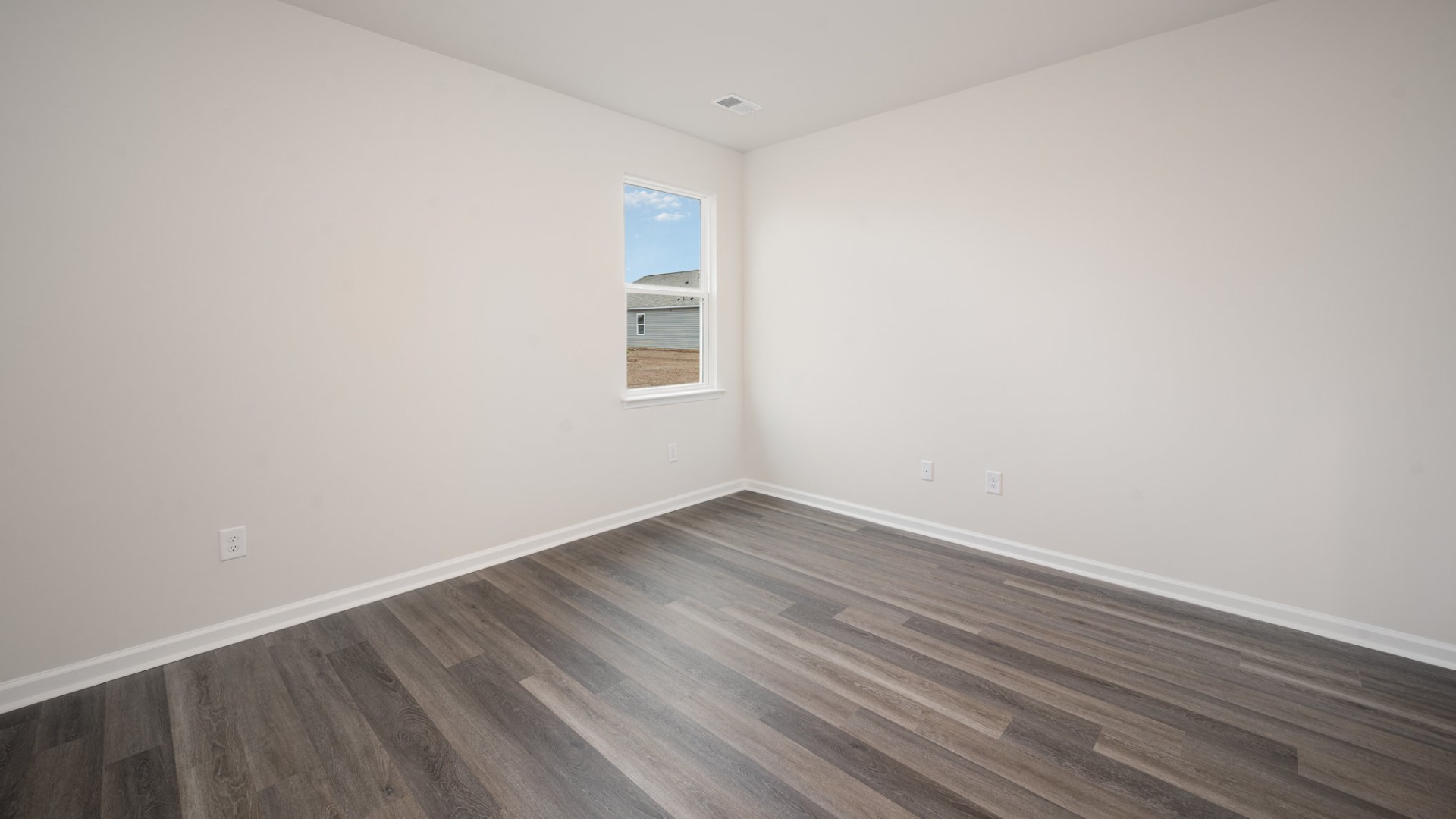 Inside this 5 bedroom, 3.5 bathroom home, you’ll find 2,583 square feet of comfortable living. The living area is an open concept, where your kitchen, living, and dining areas blend seamlessly into a space perfect for everyday living and entertaining.