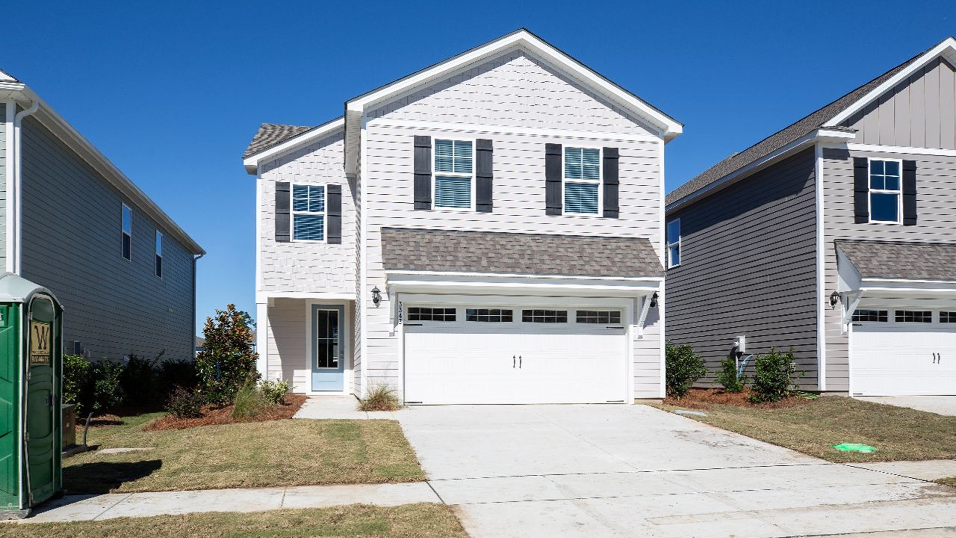 The Wren is one of the two-story floorplans featured in our Indigo Preserve community in Leland, NC. With 2 modern exteriors to choose from, the Wren is sure to turn heads. To top it off, it's one of our floorplans that offers a 2-car garage.