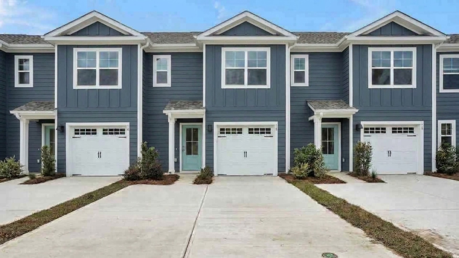 The Pearson is a 3 bedroom, 2.5 bath, 1,418 square feet, two-story floor plan with a single-car garage.
