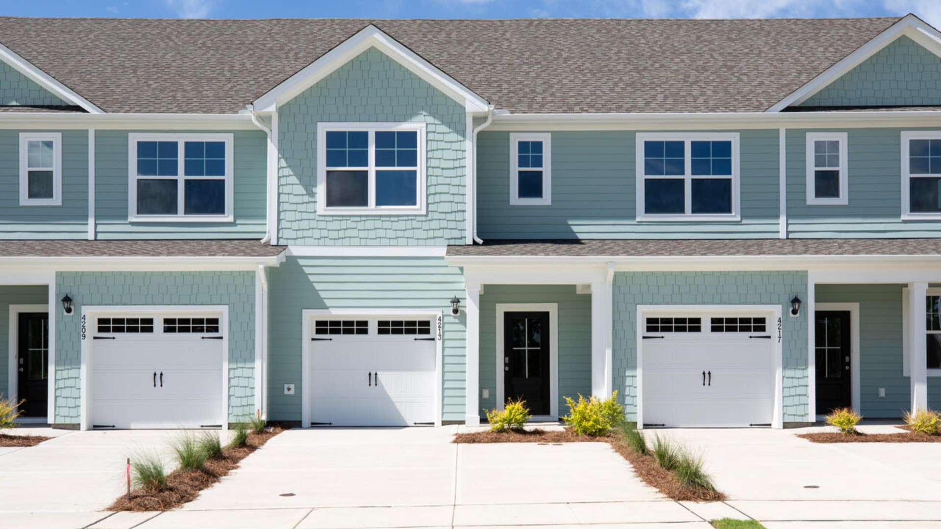 The Cardinal Townhome is one of our two-story floorplans featured in our Indigo Preserve community in Leland, North Carolina. Inside this 3-bedroom, 2.5-bathroom townhome, you'll find 1,533 square feet of comfortable living.