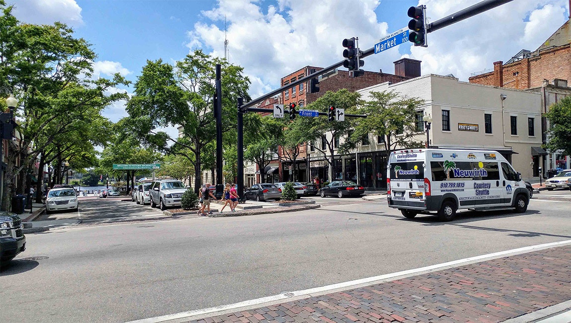 The community is conveniently located within 10 minutes of a wide range of restaurants, shopping centers, and medical offices.