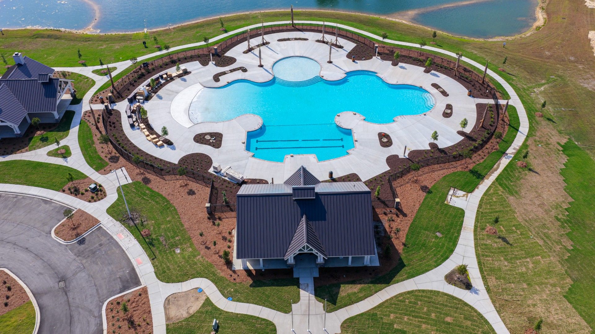 Homeowners will enjoy the future Amenity Center that will include a resort-style pool, clubhouse with kitchen, playground, pickleball courts, fire pit, and pocket park.