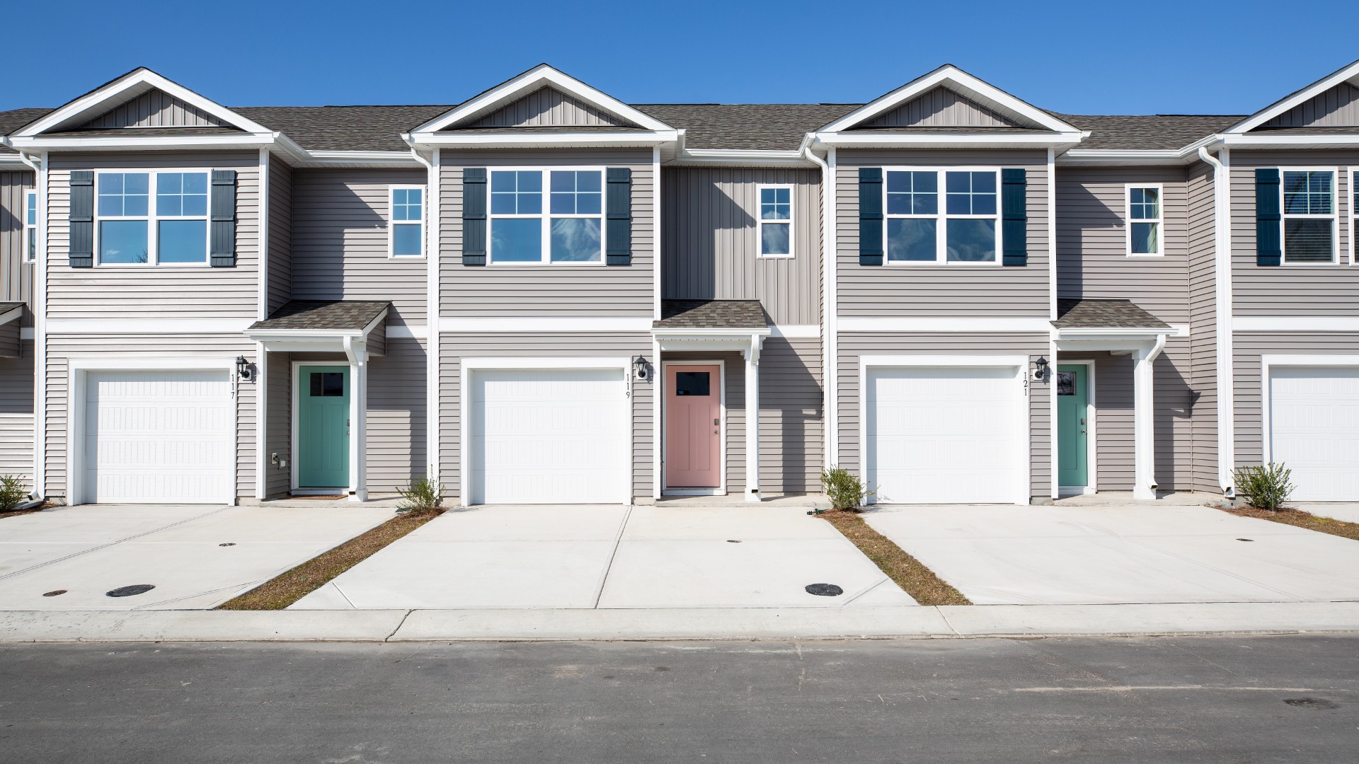The Pearson is a 3 bedroom, 2.5 bath, 1,418 square feet, two-story floor plan with a single-car garage.
