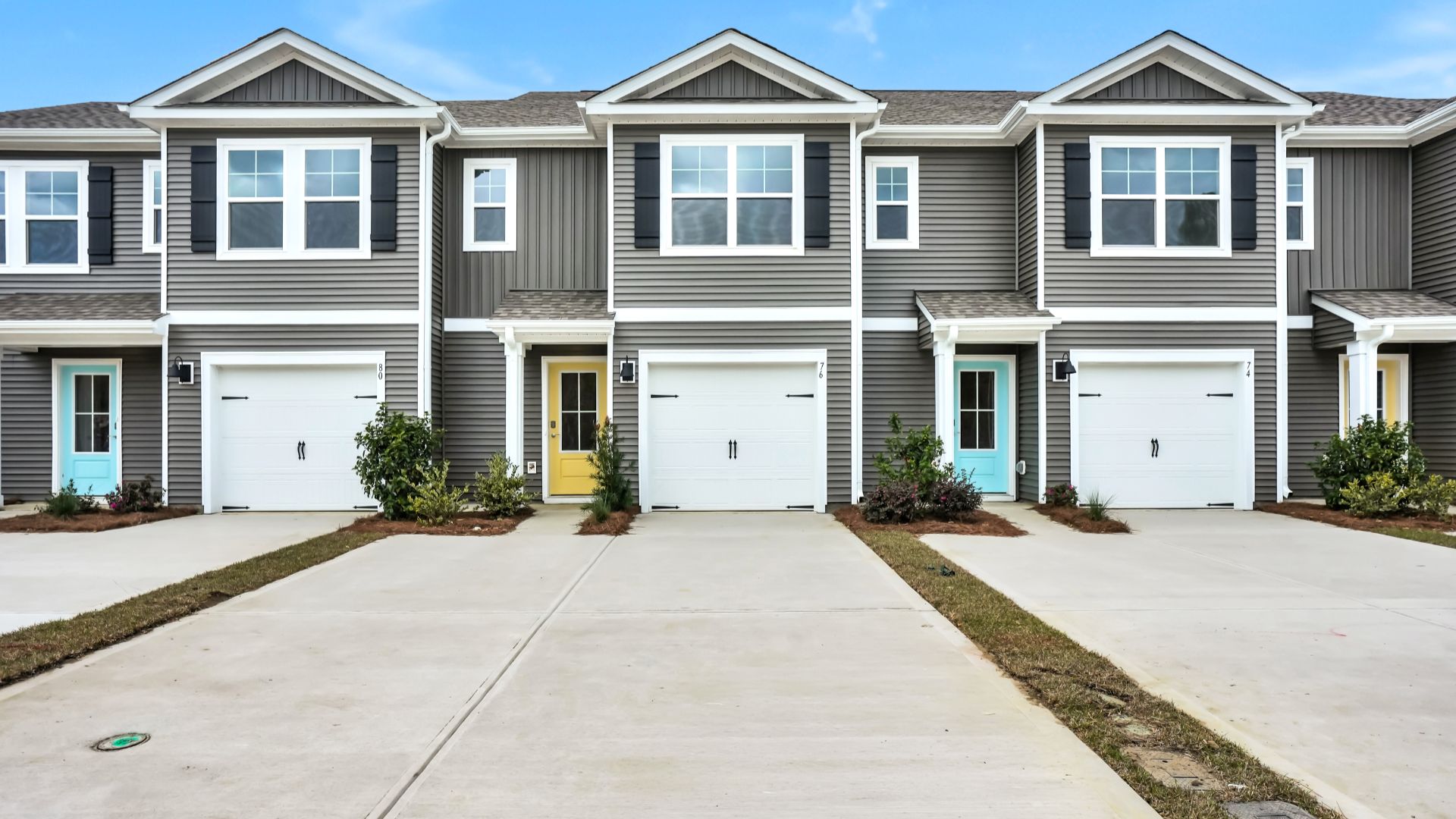 New Townhome Construction! The Willows at Blake Farm in Wilmington, North Carolina. The Pearson is a 3 bedroom, 2.5 bath, 1,418 square feet, two-story floor plan with a single-car garage.