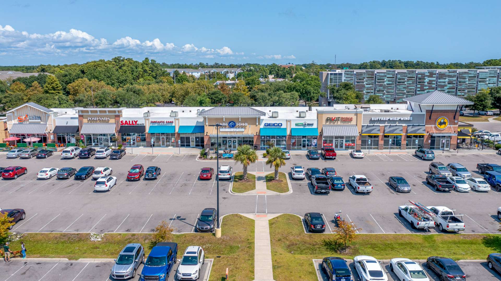Blake Farm is conveniently located near Highway 17 and I40, offering easy access to downtown Wilmington, Raleigh, Porters Neck, and Hampstead. Residents can quickly reach Porters Neck shopping, Mayfaire, grocery stores, and hospitals within a short drive.