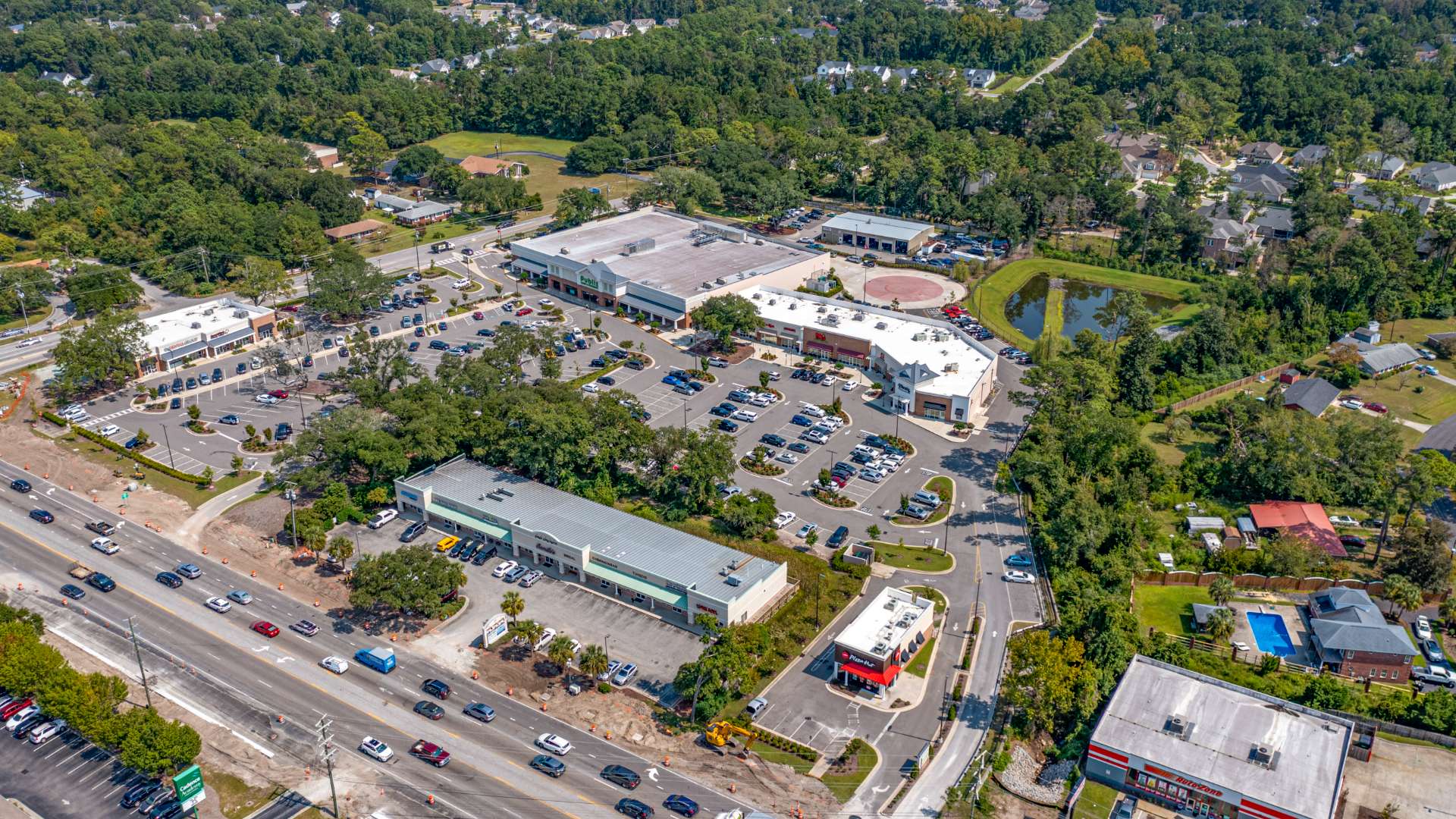 Blake Farm is conveniently located near Highway 17 and I40, offering easy access to downtown Wilmington, Raleigh, Porters Neck, and Hampstead. Residents can quickly reach Porters Neck shopping, Mayfaire, grocery stores, and hospitals within a short drive.