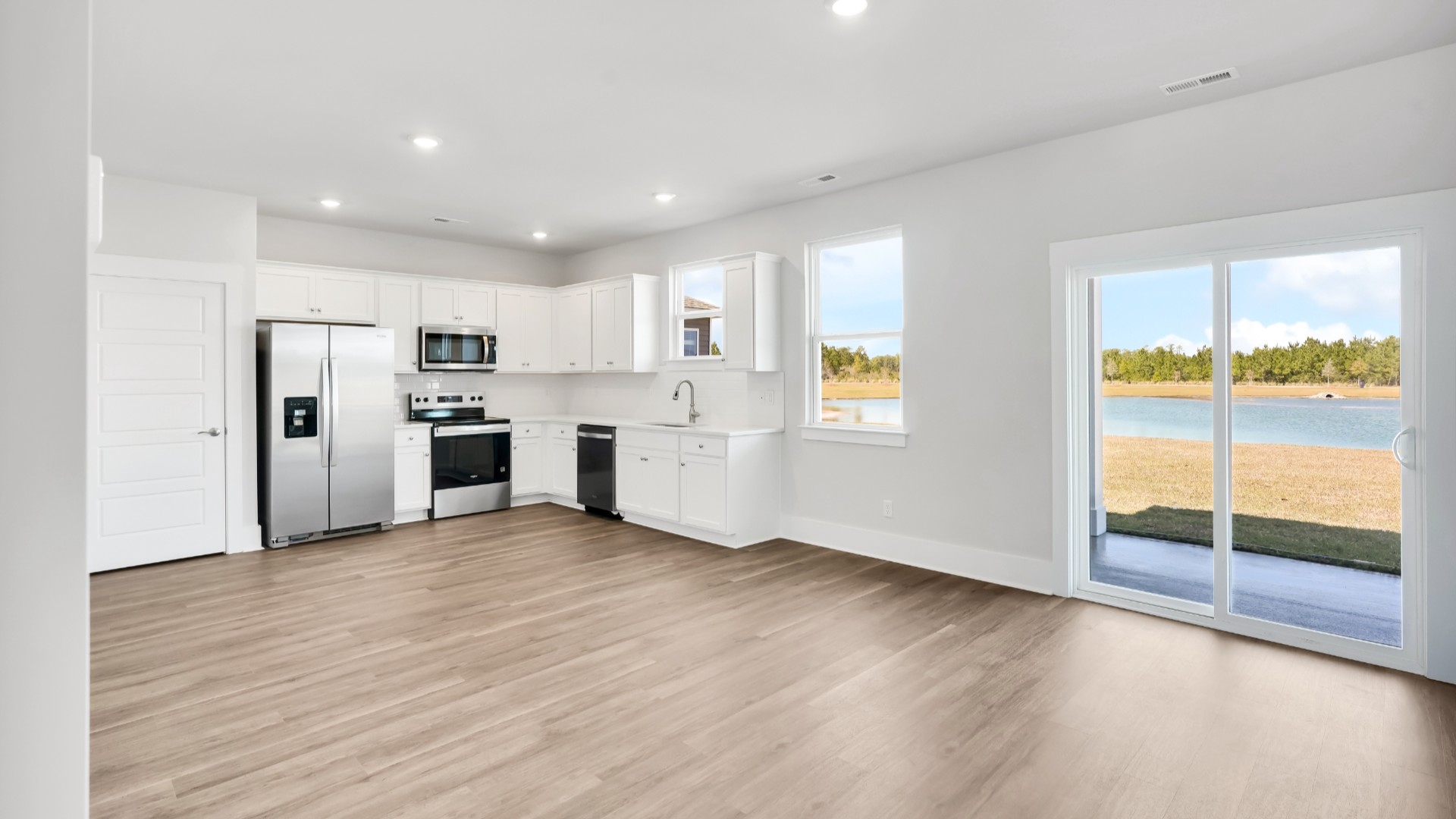 The Bennet floorplan is available in our Blake Farm community in Wilmington, North Carolina. This charming layout features an open-concept main level. Inside the 3 bedroom, 2.5-bathroom home, you’ll find 1,441 square feet of comfortable living.