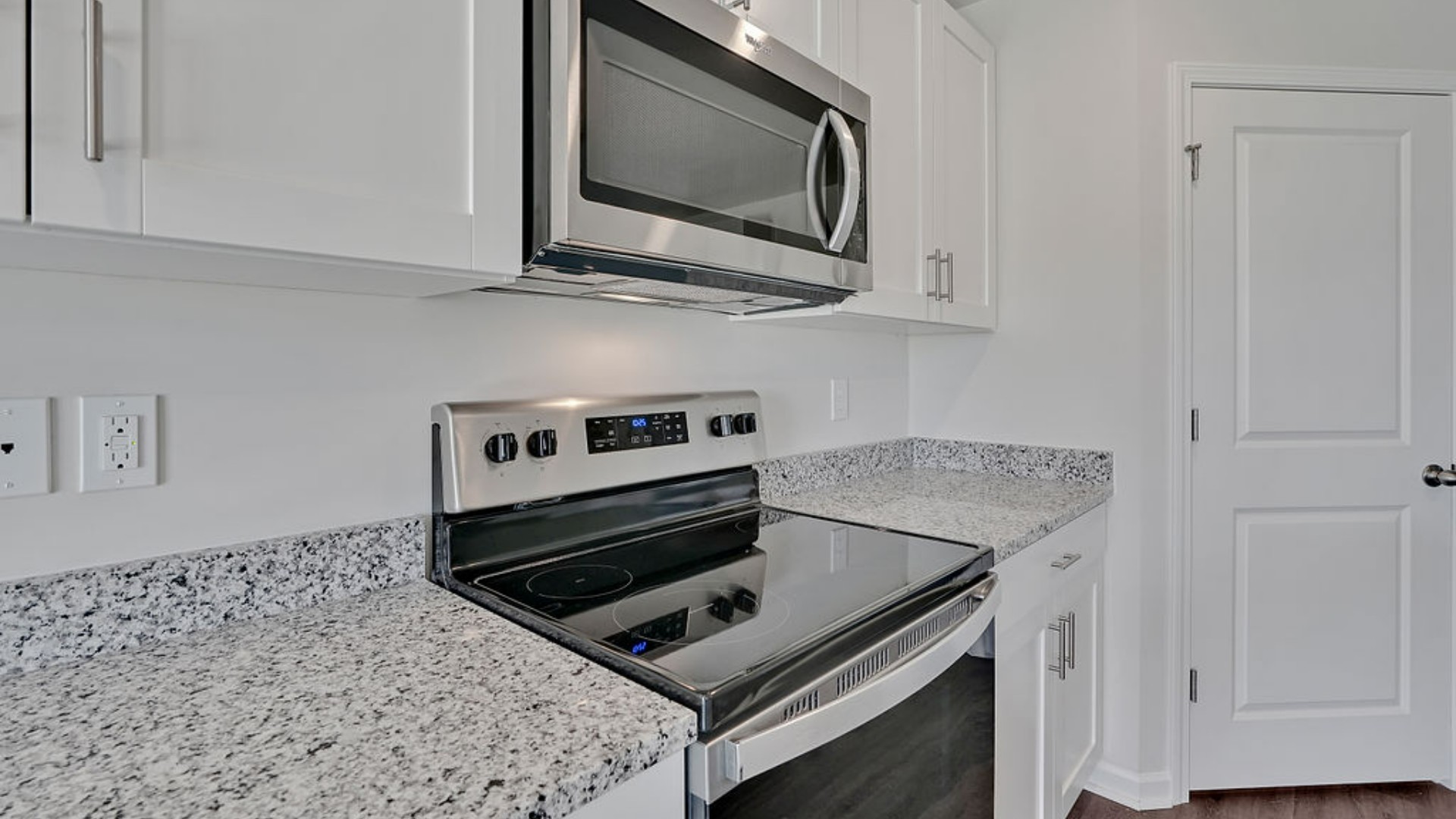 The Hayden Floorplan offers 2,511 square feet with 5 bedrooms, 3 full bathrooms. New Homes in Jacksonville NC. Smart Home Technology