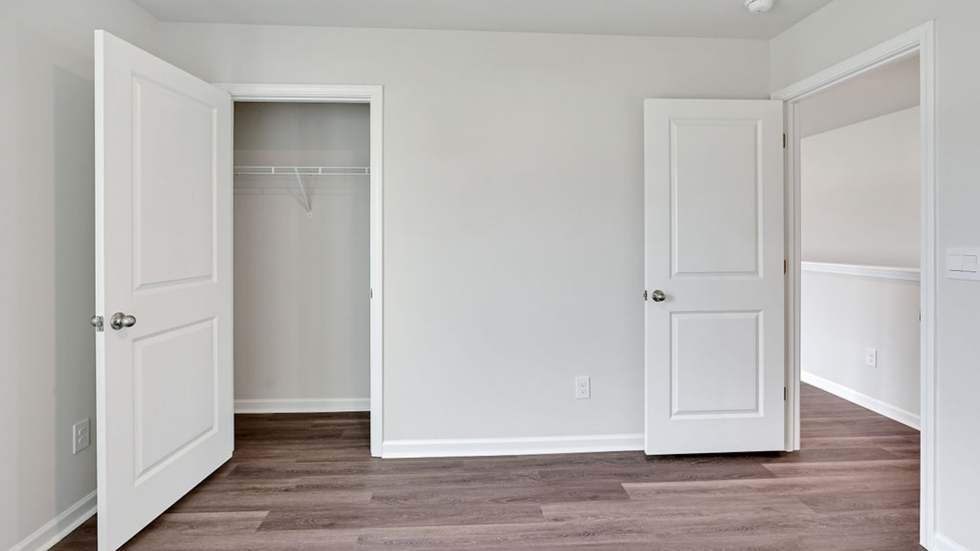 The Hayden Floorplan offers 2,511 square feet with 5 bedrooms, 3 full bathrooms. New Homes in Jacksonville NC. Smart Home Technology