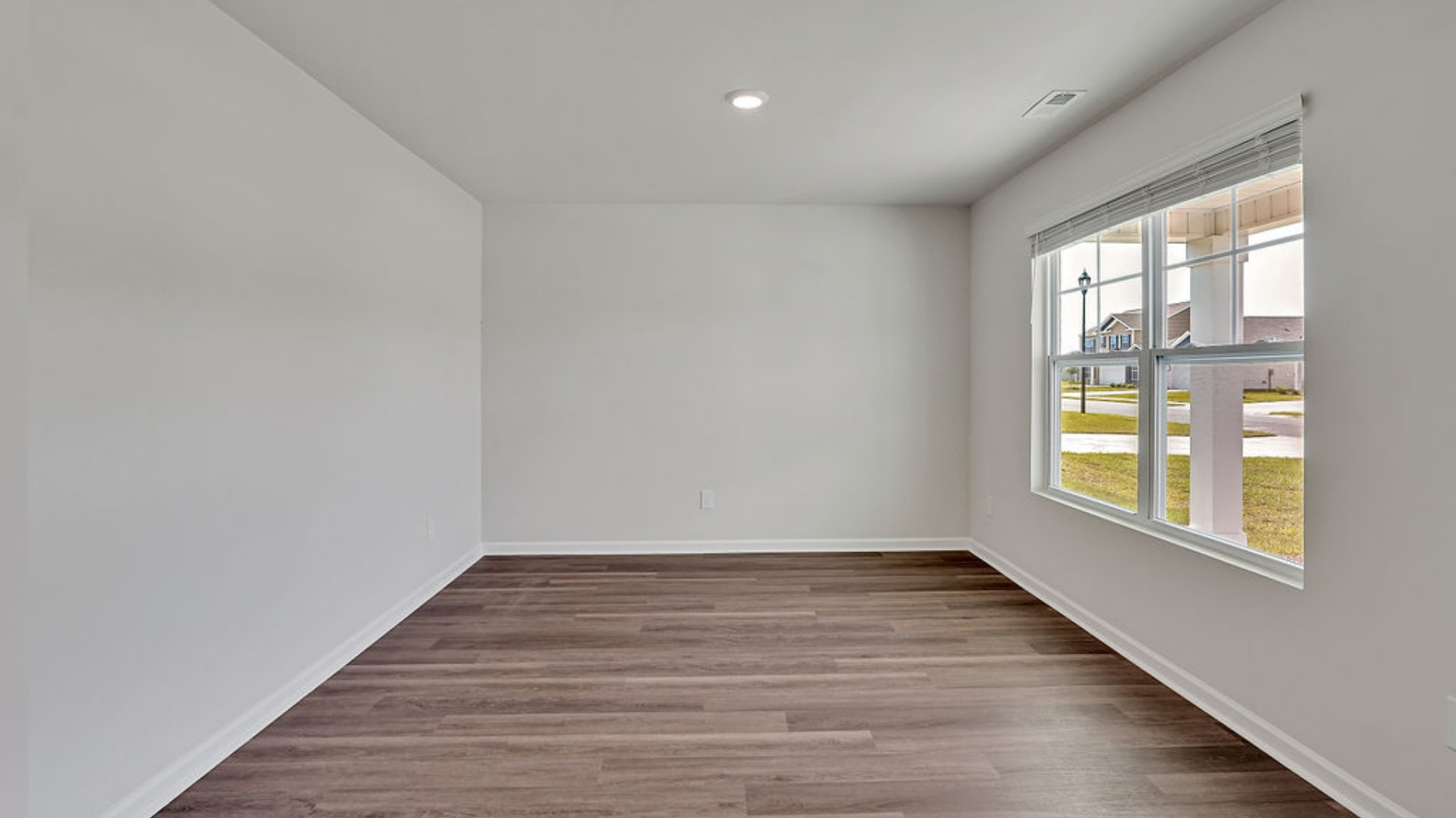 The Hayden Floorplan offers 2,511 square feet with 5 bedrooms, 3 full bathrooms. New Homes in Jacksonville NC. Smart Home Technology