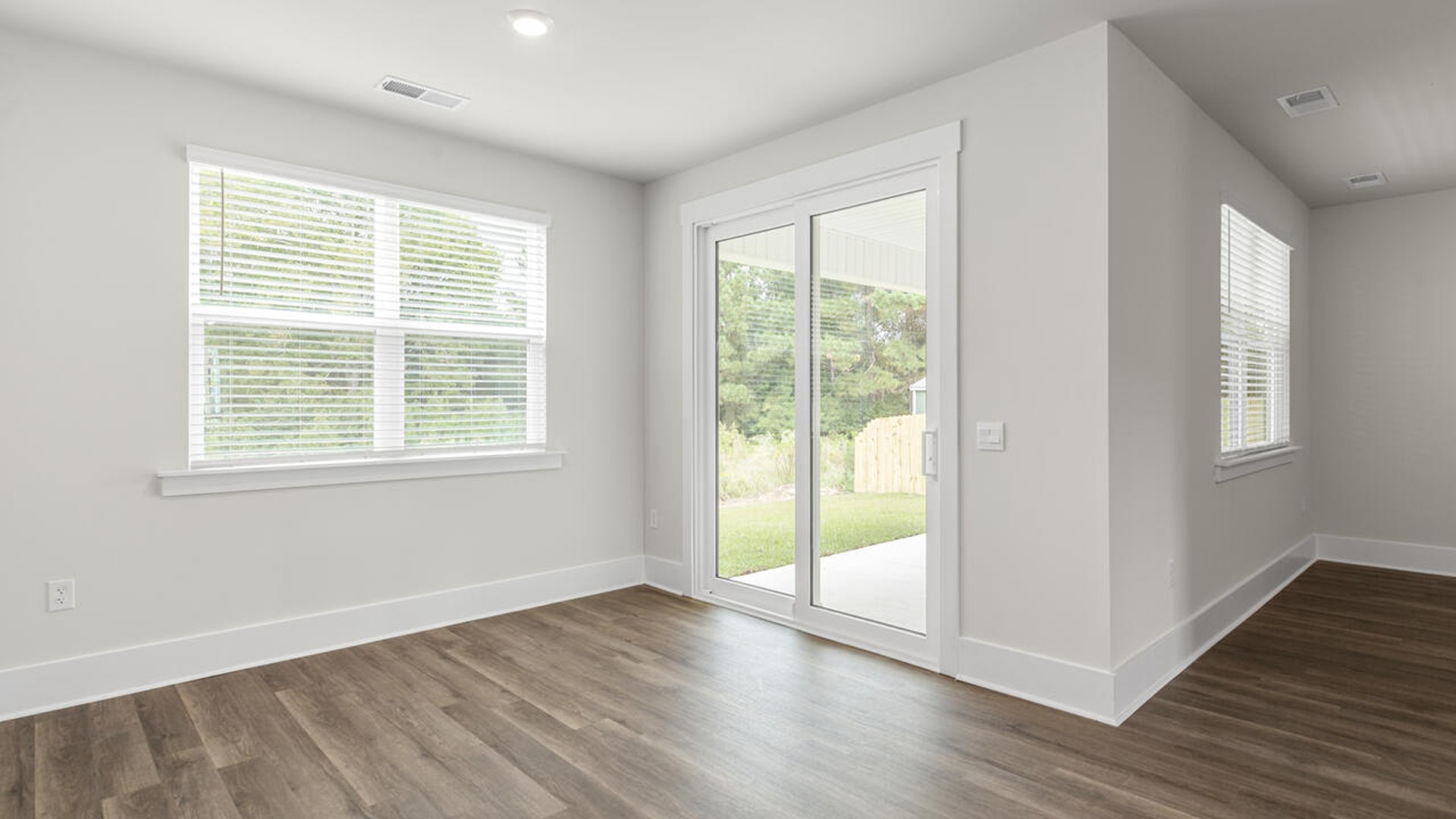 The Bradford is a versatile plan with an open concept kitchen, living, and dining area! The kitchen comes finished with beautiful granite countertops, stainless steel appliances, single-bowl sink and tile backsplash.