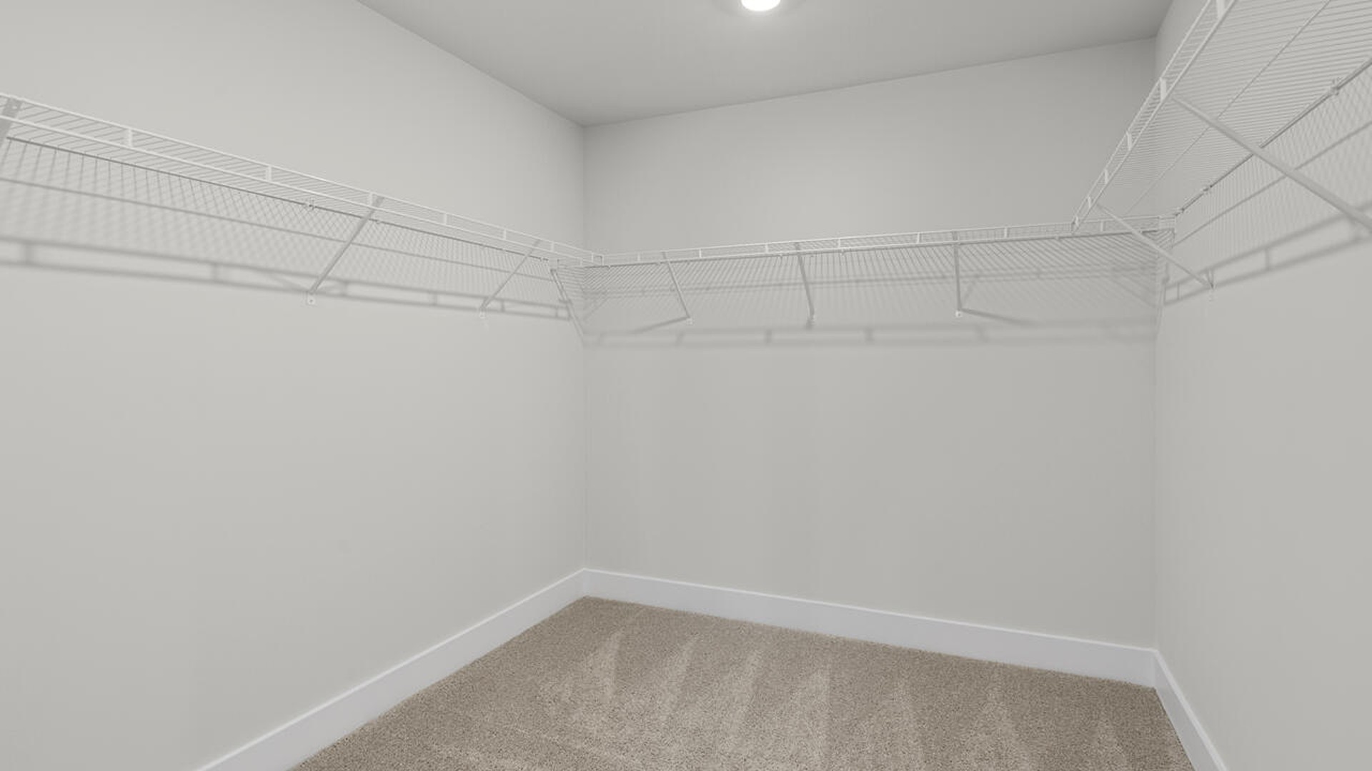 Ascending to the second floor, you'll find a luxurious primary retreat with a generous walk-in closet, a conveniently located laundry room, and a versatile bonus room suitable for various purposes.