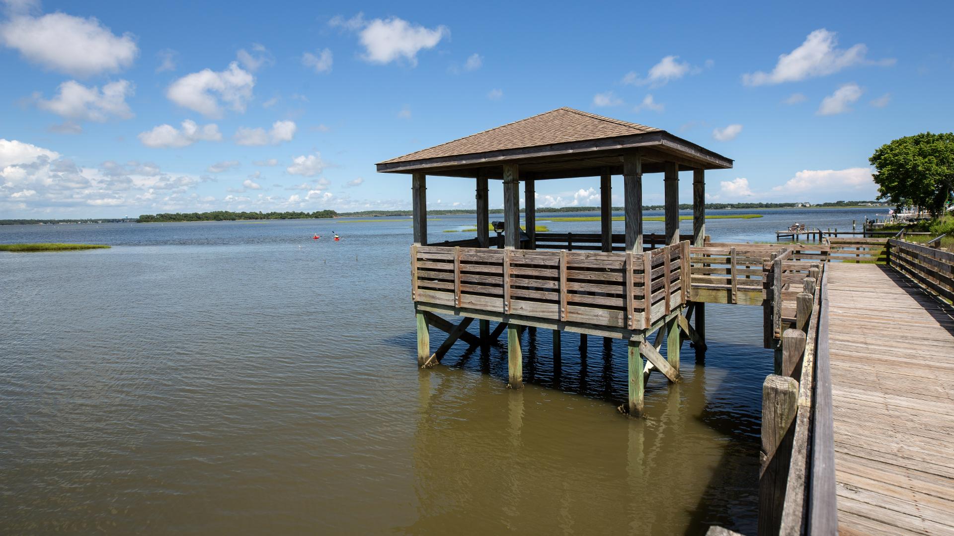 Riverview Park, located directly off NC 24 (Corbett Ave.) between Main and Elm Streets, features hundreds of feet of elevated shoreline walkways along the White Oak River and excellent views of Jones Island and the intercoastal waterway. Both a scenic overlook and a roadside park, Riverview has two covered observation shelters - each of which has binoculars or a telescope for enhanced viewing - and three picnic shelters. The park also offers signage about the coastal environment and has a generous parking area constructed with environmentally-friendly pervious pavers.