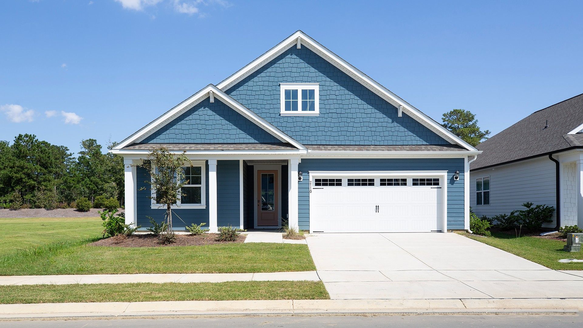 Your new residence is only a few minutes away from peaceful beaches, convenient amenities, and charming dining venues. Nearby, you'll find Morehead City, host to the renowned Big Rock Blue Marlin Tournament, one of the largest and most prestigious events on the Eastern Seaboard. Additionally, you are in proximity to historic Beaufort, Shakleford Banks, Emerald Isle, and Atlantic Beach.