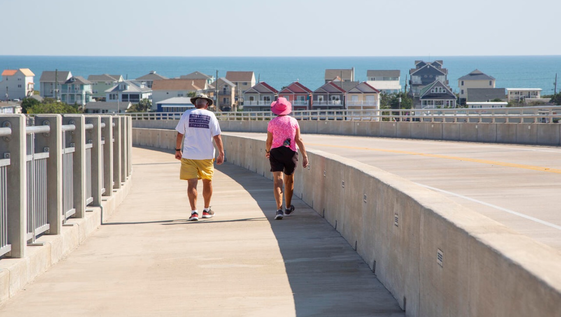 Discover white sand and sparkling water along the beach and the Intracoastal Waterway just begging for watersports activities, swimming, sunbathing, beachcombing, fishing and surfing. Named one of the last best American beach towns, Wrightsville Beach is known for its clean, spacious beach and picturesque setting. S