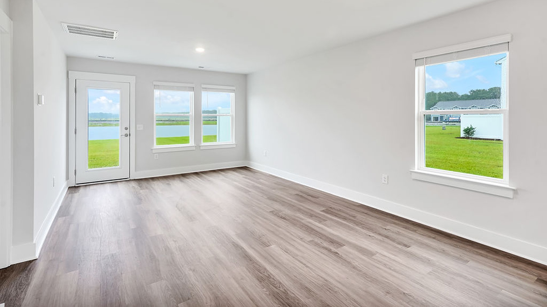 Your new Easley features an open concept first floor anchored by a spacious kitchen with a peninsula bar that overlooks your family and dining room.