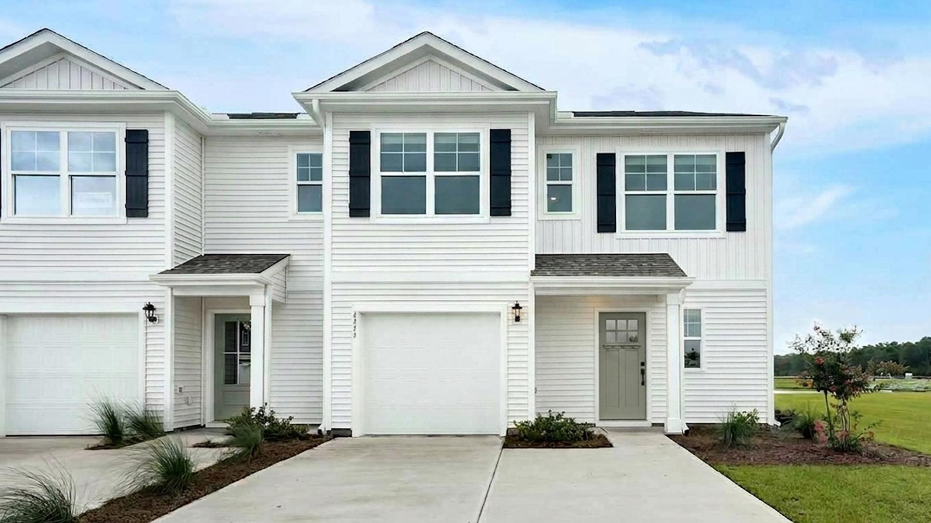 The Easley is a two-story townhome with 4 bedrooms, 2.5 Baths, and 1 car garage with 1,948 square feet of living space in a prime location! Your new home is in the Villages at Cedar Hill Landing in Navassa, North Carolina.