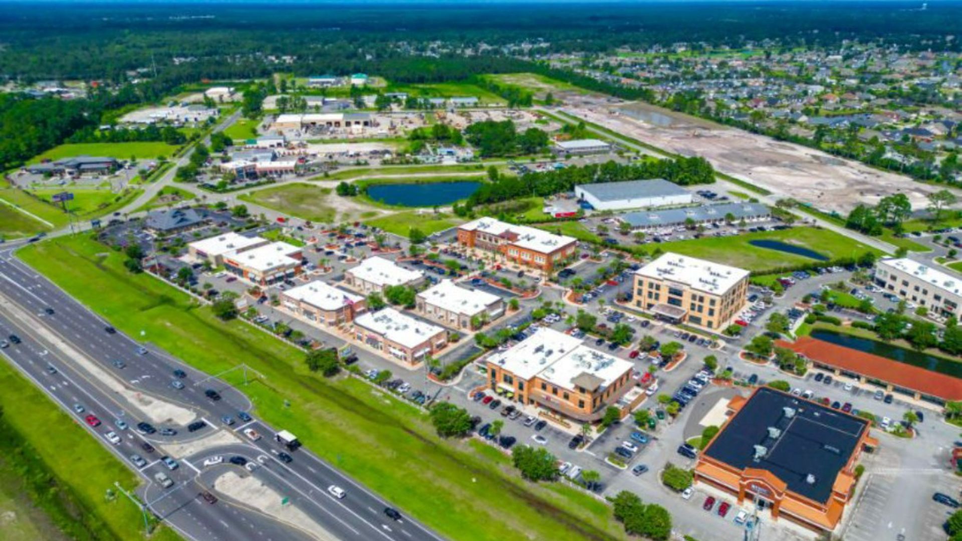 ocated just south of Wilmington with easy access to I-140 & Hwy. 17, you'll love the short commute to all the areas recreation and attractions. Love shopping and dining? You'll find all the popular shops and local eateries just a short drive to the heart of Leland & downtown Wilmington.