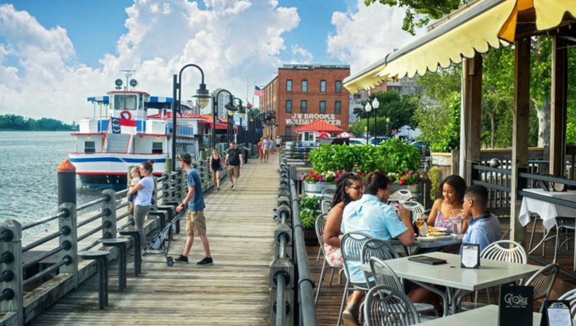 Wilmington is a port city in North Carolina. It’s known as a gateway to Cape Fear Coast beaches like Wrightsville, with its strong surf, and Carolina, with its long boardwalk. Part of downtown’s Historic District, the Riverwalk is lined with restaurants, galleries and shops. It runs along the Cape Fear River, where the Battleship North Carolina is moored.