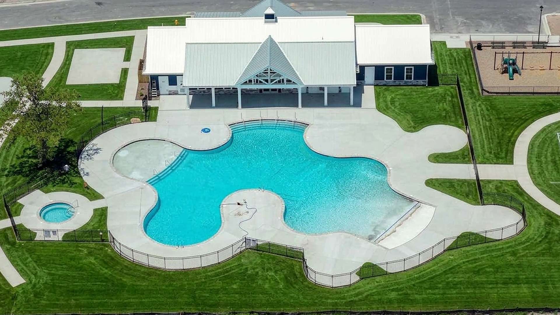 From the pavilion, swimming pool, hot tub, fire pits, sport court, sand volleyball and recreation field, Cedar Hill Landing has everything you need to live your best life.