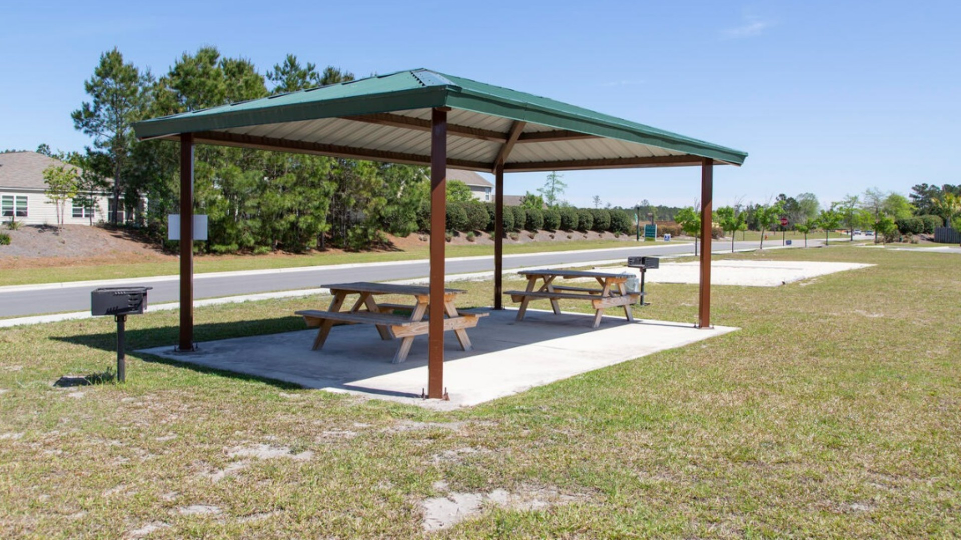 Homeowners enjoy the community amenities a pool, pavilion, fire pit, playground, and grill stations. T