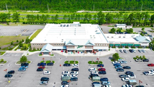 With easy access to restaurants serving up delicious cuisine, grocery stores stocked with all the essentials, and medical offices for any health needs, everything residents could possibly need is just a short 10-minute drive