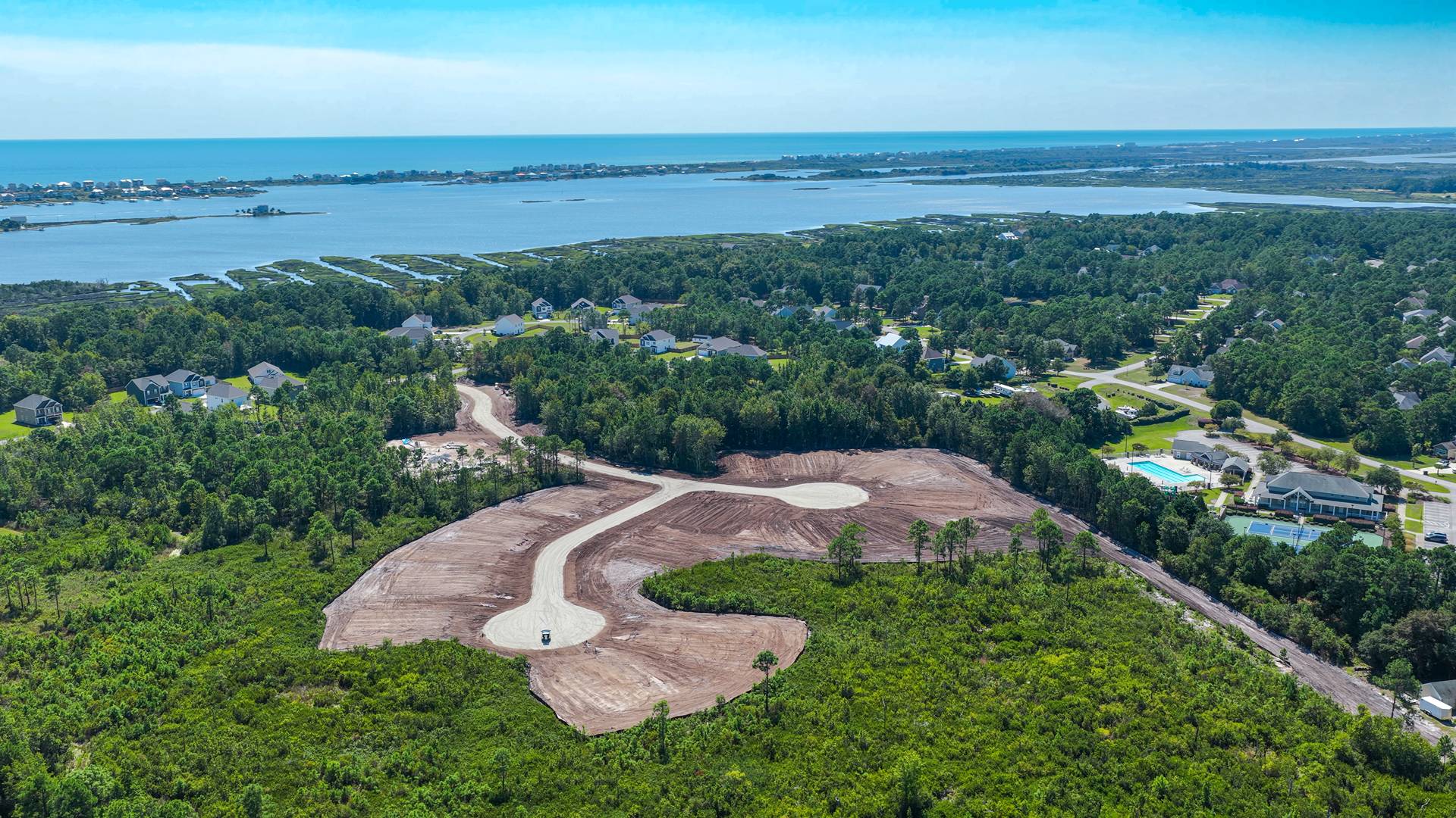 Located approximately 5 miles from Topsail Beach, 10 minutes from the gates of Camp Lejeune and MARSOC, and within an hour's drive of Wilmington and New Bern