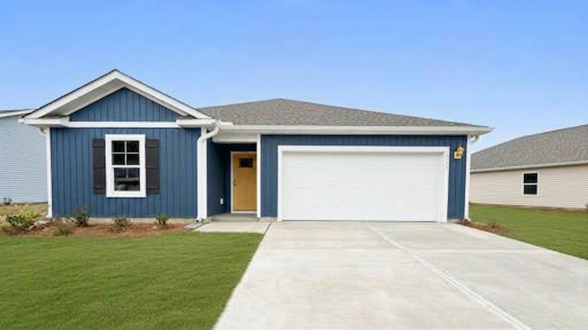 The Kerry floor plan offers 3 bedrooms, 2 baths, 1,476 sq ft of open living space and a 2-car garage. This home is located in Bolivia, NC in our Halls Creek community.