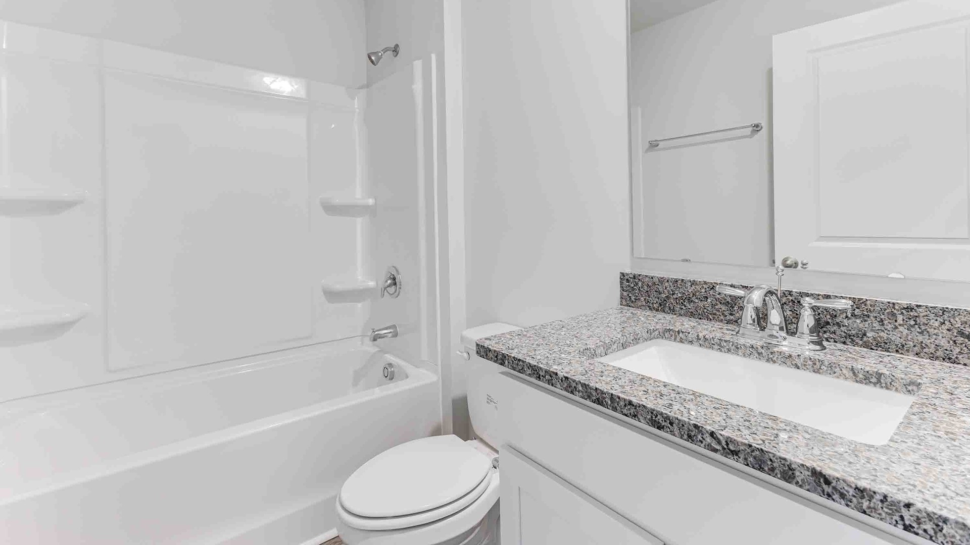. In addition, there are another 2 bedrooms and full bath. In every bedroom you’ll have carpeted floors and a closet in each room.