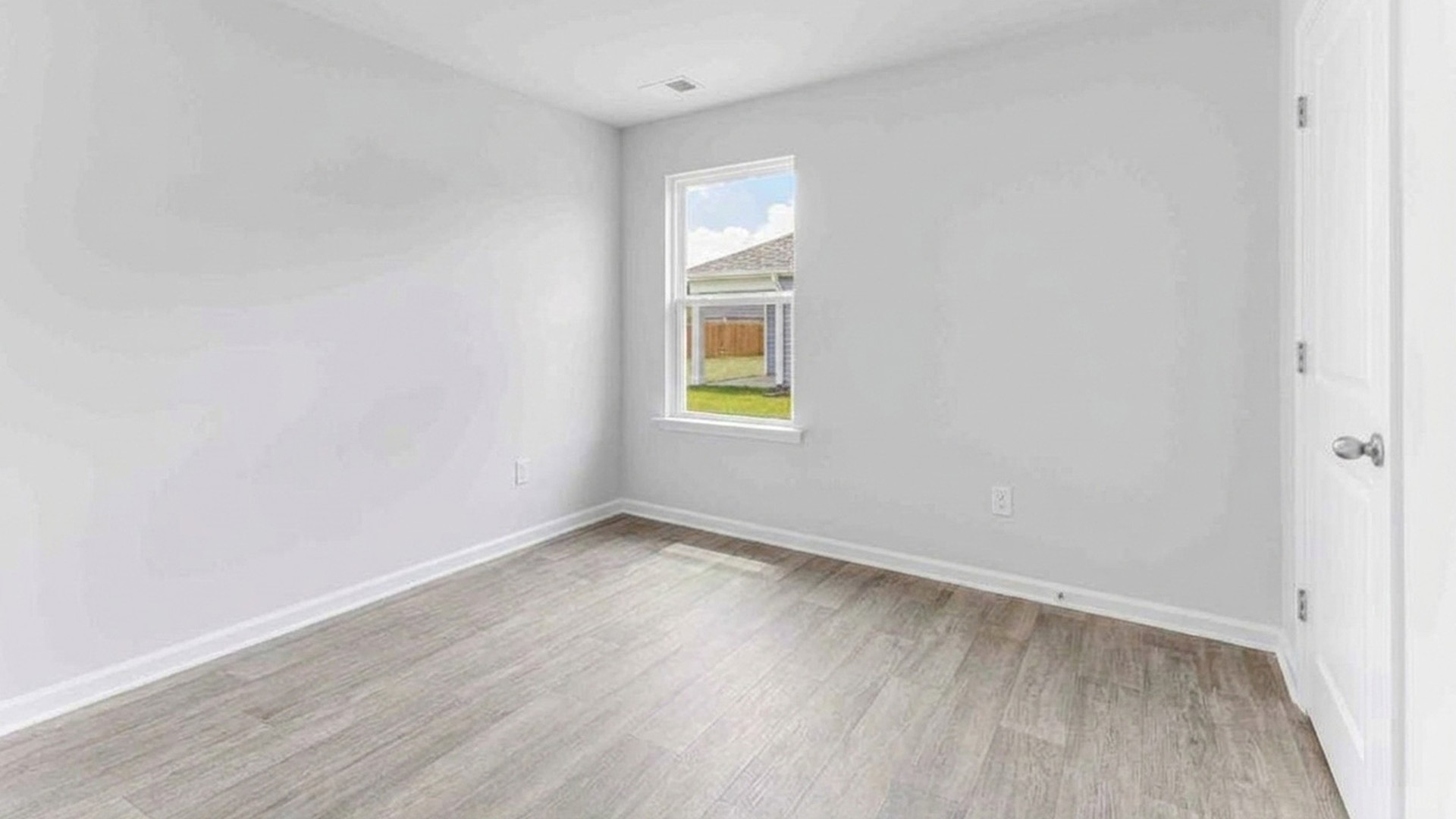 . In addition, there are another 2 bedrooms and full bath. In every bedroom you’ll have carpeted floors and a closet in each room.
