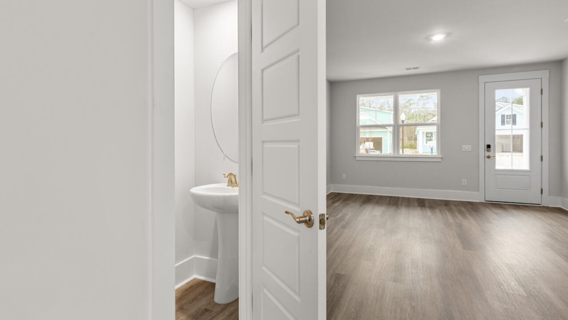 Inside the 3-bedroom, 2.5-bathroom home, you'll find 1,518 square feet of comfortable living. This is a great home for a first-time owner or even a move-up buyer!