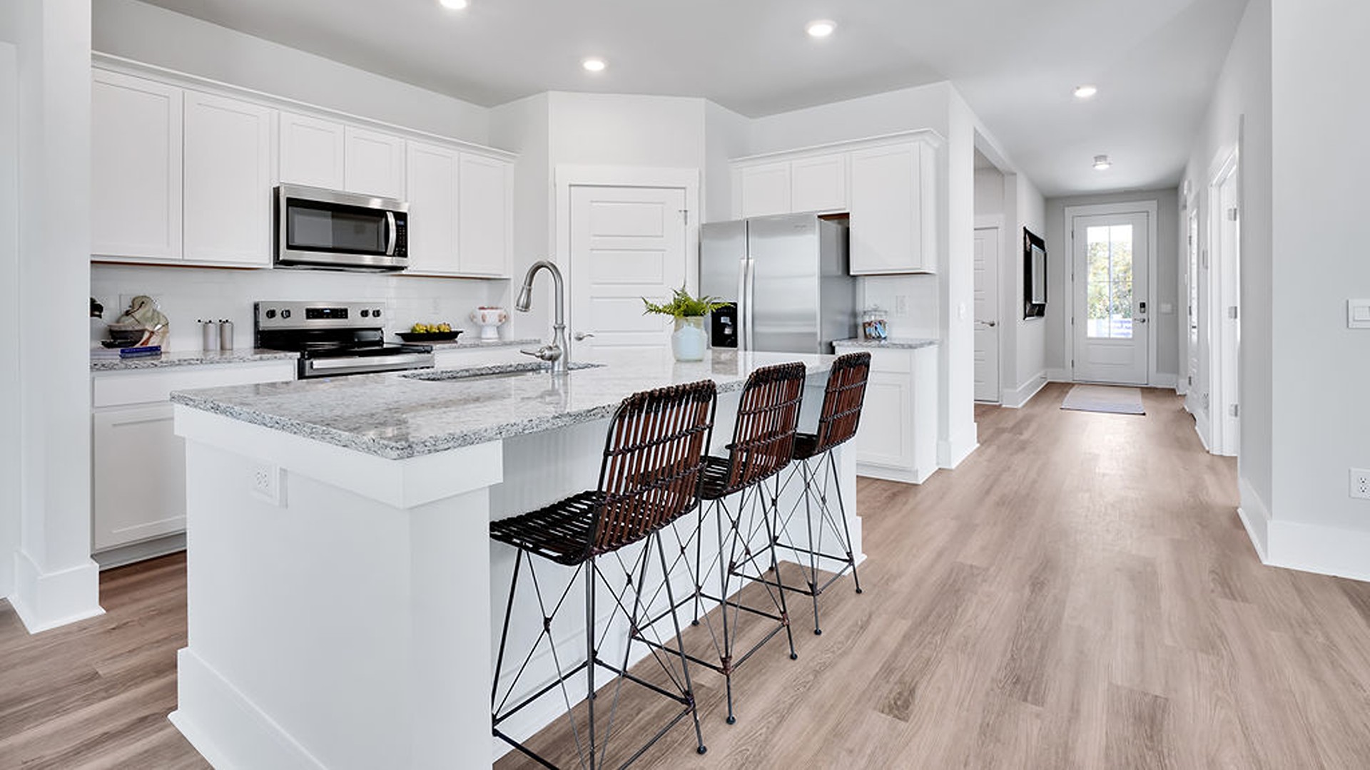 The Bradford is a versatile plan with an open concept kitchen, living, and dining area! The kitchen comes finished with beautiful granite countertops, stainless steel appliances, single-bowl sink and tile backsplash. You’ll never be too far from the action with the living and dining area right there.