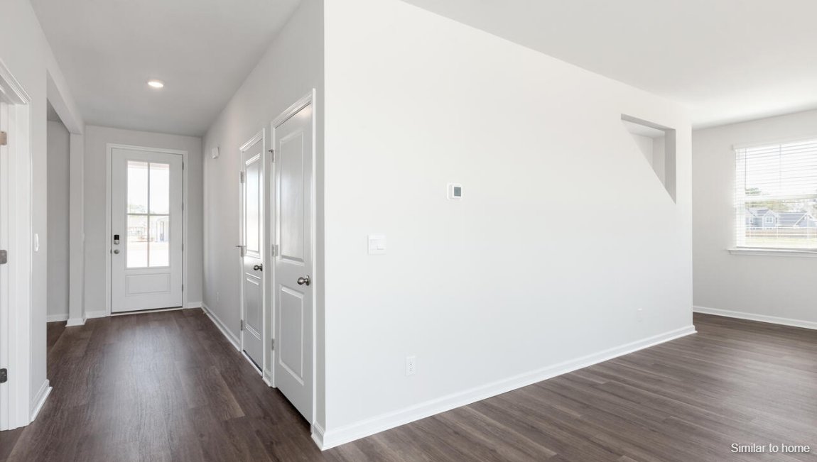 The Glynn floorplan works wonders for a functional family that requires 4 bedrooms, 2.5 bath, a flex room, and all the space and storage in between this 2,350 sq. ft floorplan.