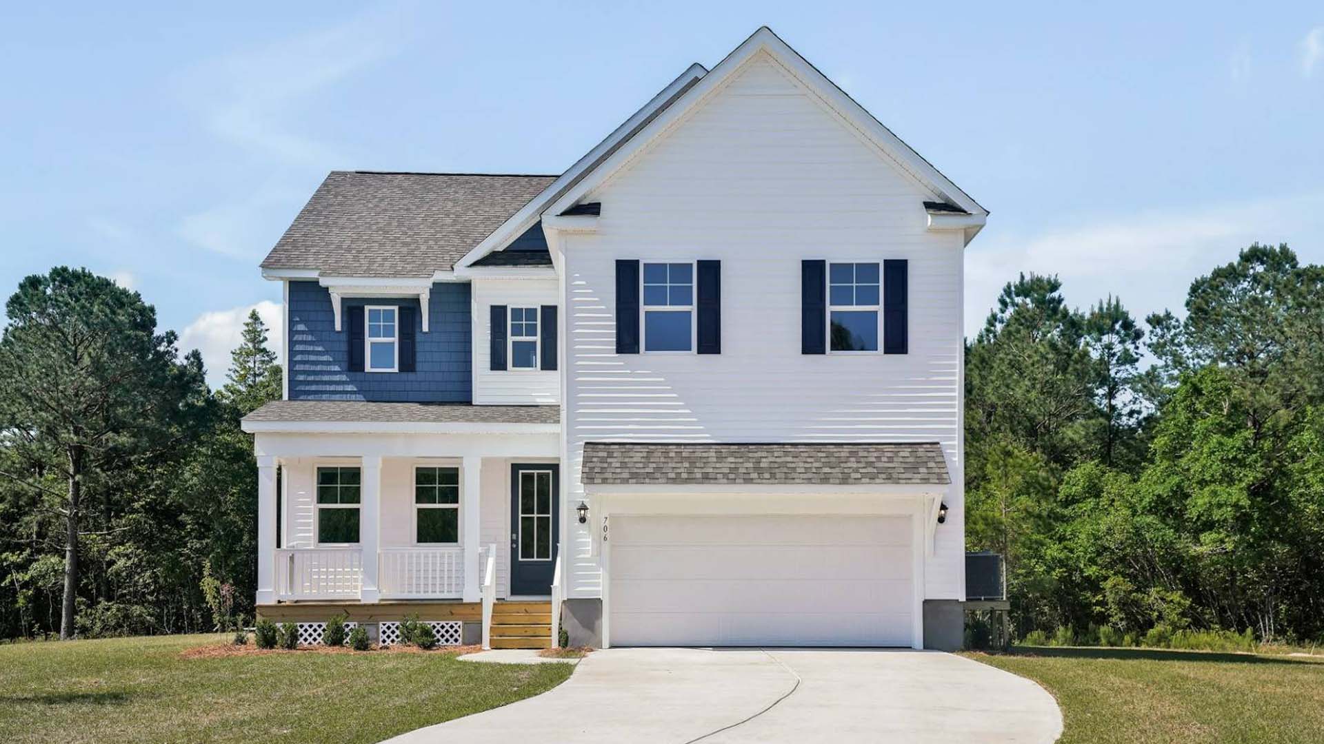 Homes in Leland NC. Grayson Park. The Glynn floorplan works wonders for a functional family that requires 4 bedrooms, 2.5 bath, a flex room, and all the space and storage in between this 2350 sq. ft floorplan.